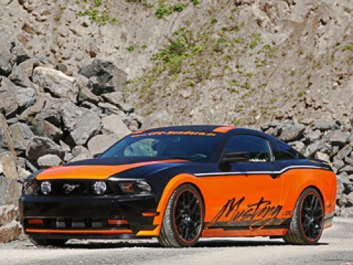 После оптимизации Mustang GT обзавёлся аэродинамическим оперением по периметру бамперов и порогов.…