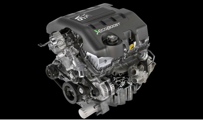 Данные о моторе скупы. Можно предположить, что речь идет о вариации EcoBoost V6 3.5 с…