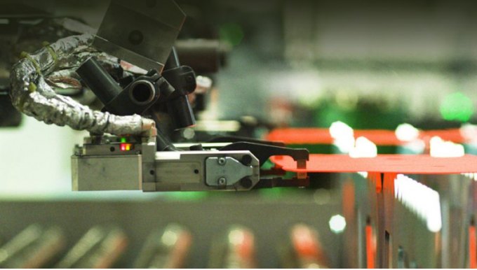 Новая автоматика ускоряет процесс горячей формовки. Она применяется при выпуске деталей для нового…