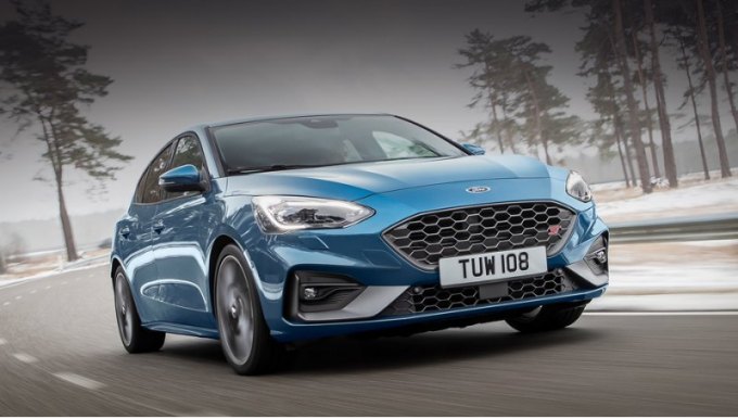 Как мы и думали, внешне настоящий ST напоминает простой Focus с пакетом ST-Line, отличаясь в…