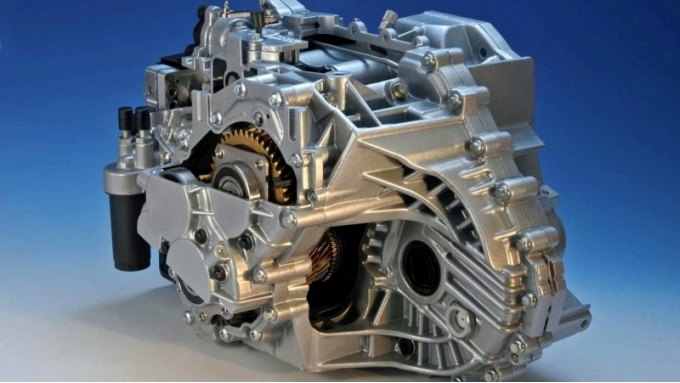 Преселектив 6DCT450 имеет общую двухкамерную масляную систему для редукторной и управляющей частей.