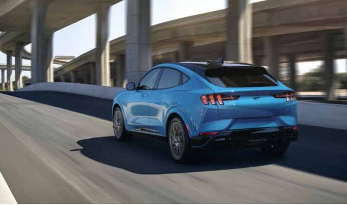 Самая динамичная вариация, Mach-E GT, мощность не поменяла (в исправленной таблице указаны те же…