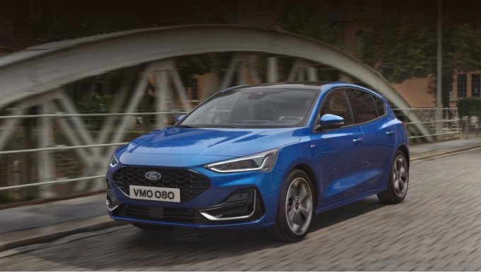 Помимо новых решётки, на которую переехал значок марки, и бампера, модель получила фары Dynamic…