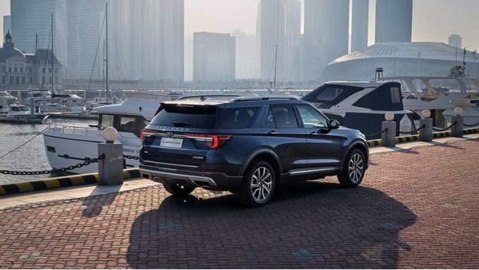 С модернизацией длина кроссовера сократилась на 12 мм – до 5063 мм. Остальные габариты остались…