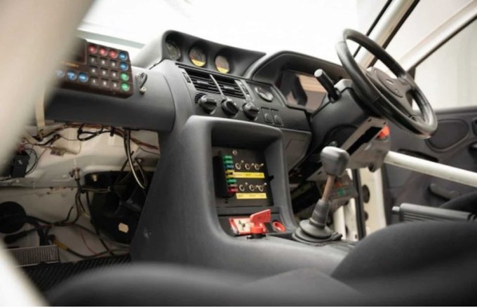 Машину отгрузили ее владельцу в 1992 году, но почти весь свой километраж она проехала еще до 1993…