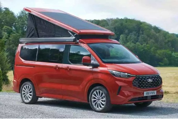 Новый Ford Transit трансформировался в комфортный автодом