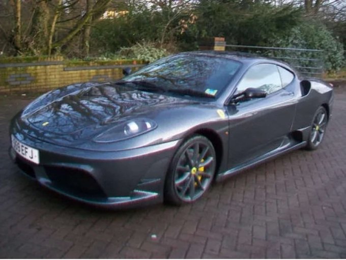 Реплика Ferrari F430, ставшая предметом иска