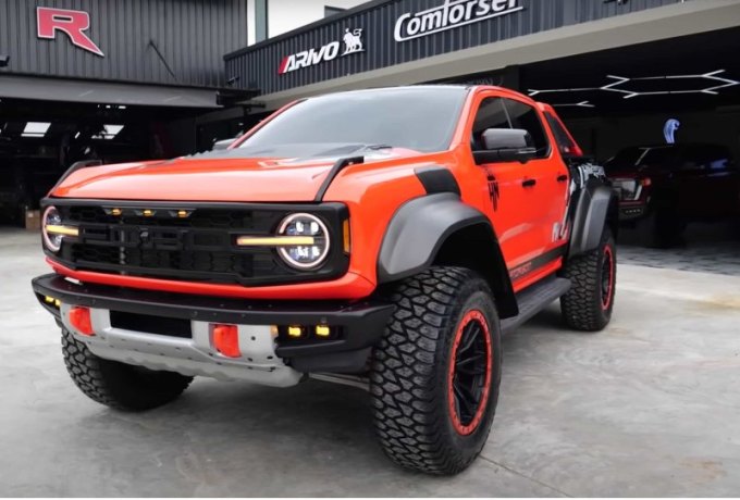 В Таиланде научились переделывать Ford Ranger в Ford Bronco