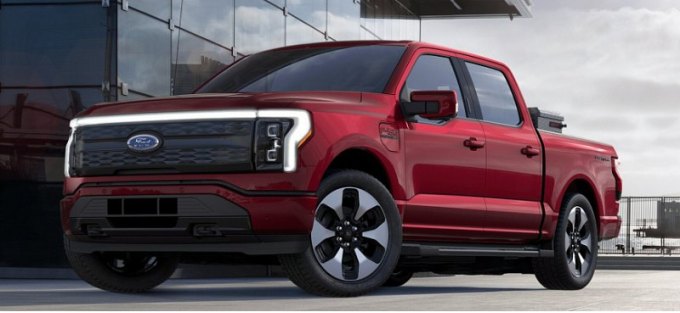 Компания Ford намерена увеличить производство электропикапов F-150 в два раза