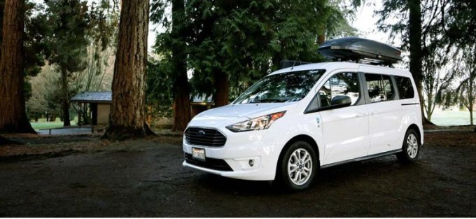 На базе фургона Ford Transit построен комфортный автодом