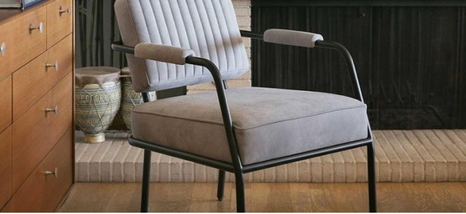 В сети продается стул в стиле внедорожника Ford Bronco