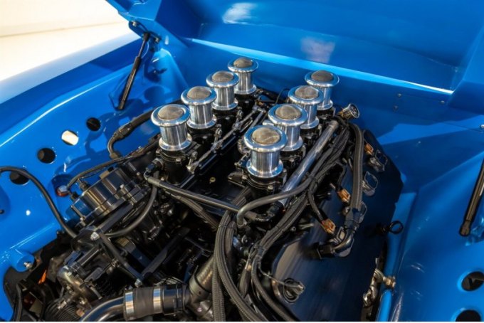 Современная информационно-развлекательная система Alpine еще больше модернизирует салон. Стоит…