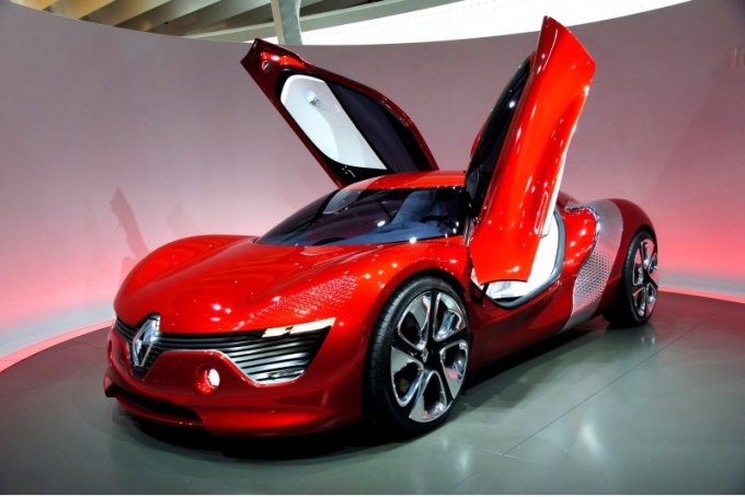 Электромобили предлагают как бы чистый лист: аккумуляторная батарея и двигатели часто занимают…