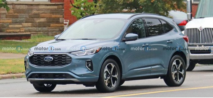 Обновленный FORD Escape/Kuga 2023 года тестируется в спортивной версии ST-Line