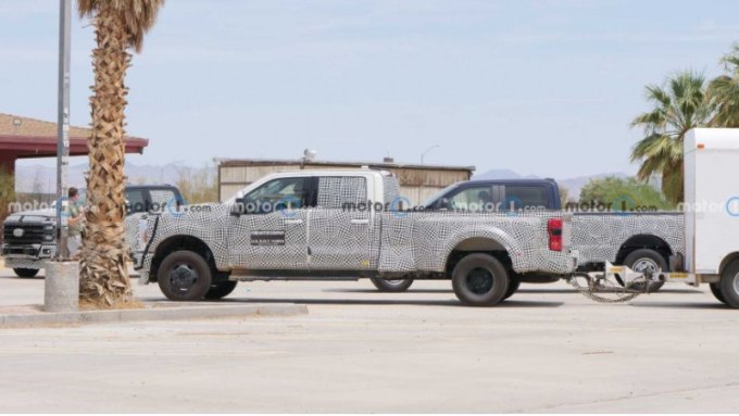 Несмотря на обновленный салон, больших изменений под капотом большого грузовика не ожидается.…