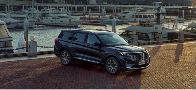 Компания FORD представила в Китае обновлённый FORD Explorer c 27-дюймовым экраном