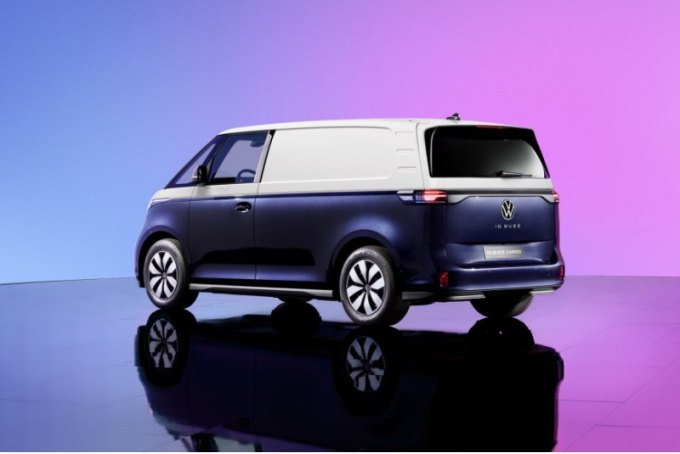 ID. Buzz Cargo использует ту же электрическую платформу Volkswagen Group MEB, что и электрокар…