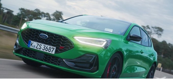 Хот-хэтч FORD Focus ST получил новую регулируемую подвеску и облегченные диски колес