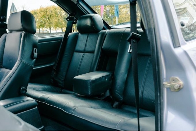 Автомобиль в отличном состоянии, повреждений кузова не обнаружено. Есть небольшие следы износа…