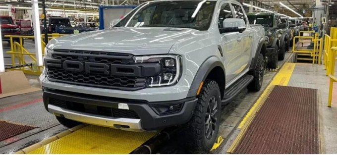 С конвейера сошел первый предсерийный пикап Ford Ranger Raptor 2024 года выпуска