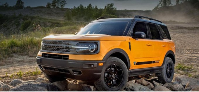 В РФ начался прием заказов на новые кроссоверы FORD Bronco Sport по цене от 3,2 млн рублей