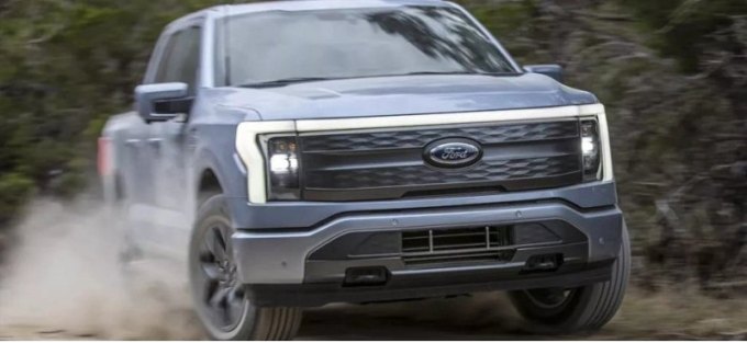Электромобили Ford будут предлагаться с двумя аккумуляторами разного химического состава