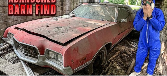 Этот Ford Gran Torino 1972 года впервые за 20 лет помыли