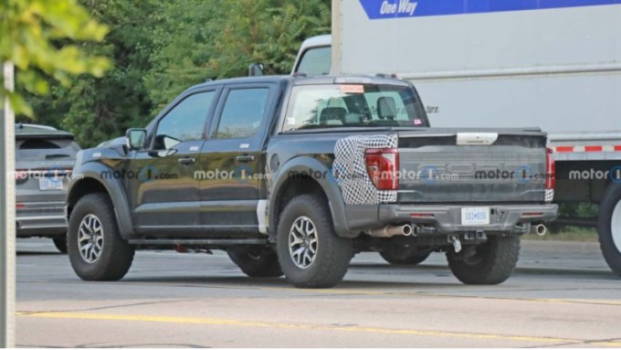 Хотя обновленный F-150 Raptor получит визуальные изменения, линейка моторов может полностью…
