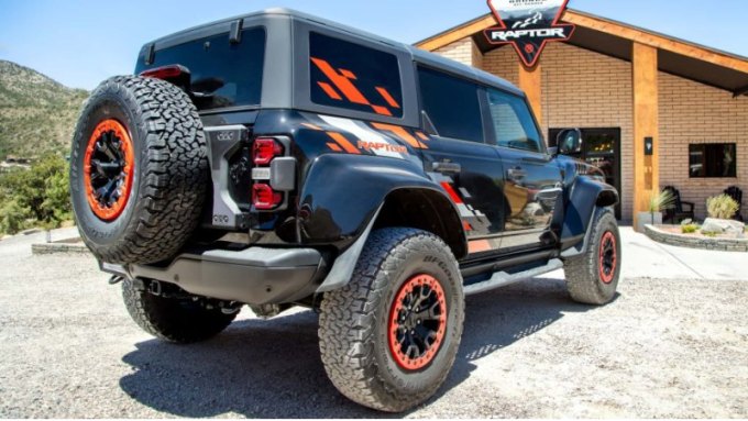 В 2024 году Ford Bronco исполняется 58 лет, если не считать 25 лет перерыва между пятым и шестым…