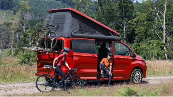 13-дюймовая информационно-развлекательная система работает на SYNC4 и поставляется с беспроводными…