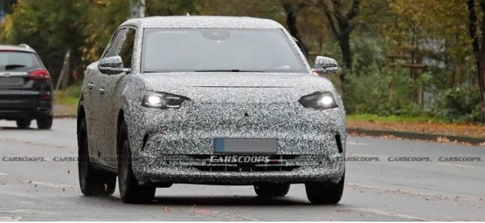 Электрический купе-кроссовер Ford Capri на базе VW MEB засветился перед фотошпионами