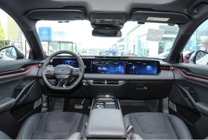 Сборкой кроссовера занимается совместное предприятие Changan и Ford. Автомобиль выпускается с июня…