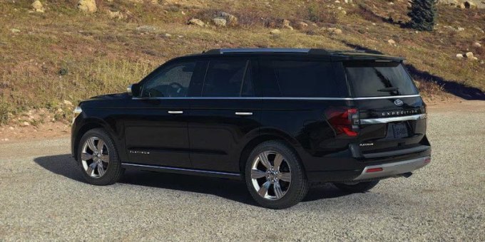 Кроме того, автомобиль оснащен системой полного привода, включающей раздаточную коробку BorgWarner…