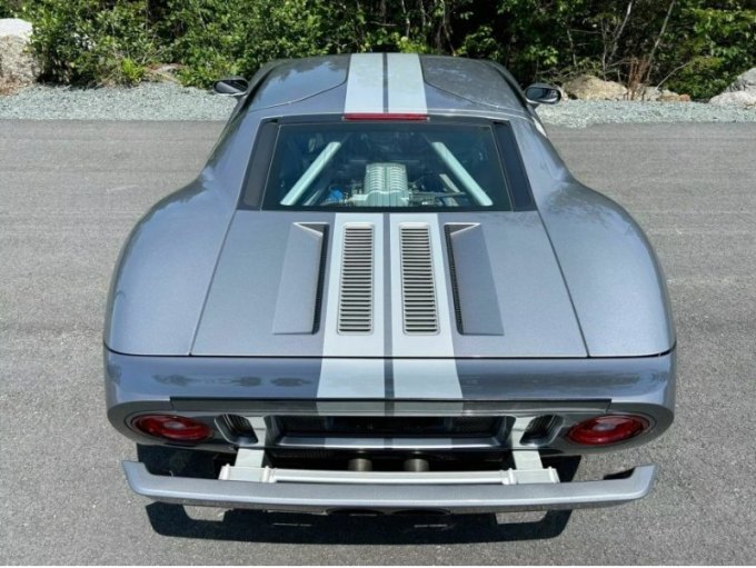 Суперкар с центральным расположением двигателя окрашен в цвет Tungsten Grey, один из самых…