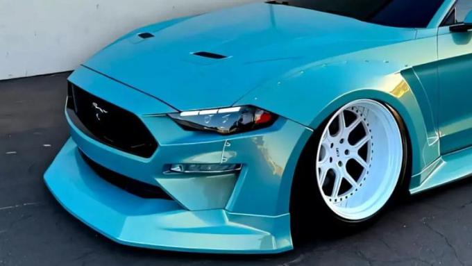 Представлен один из самых спорных тюнинг-пакетов на Ford Mustang