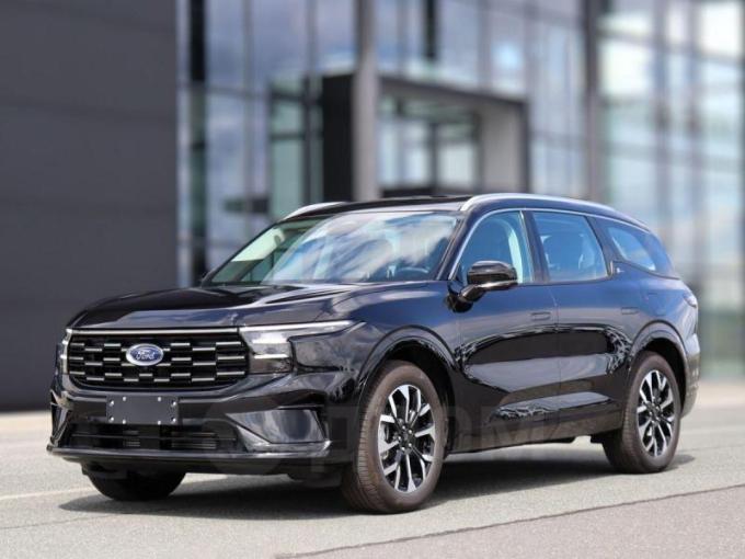 В России в продаже появился большой Ford Edge L 2025 года