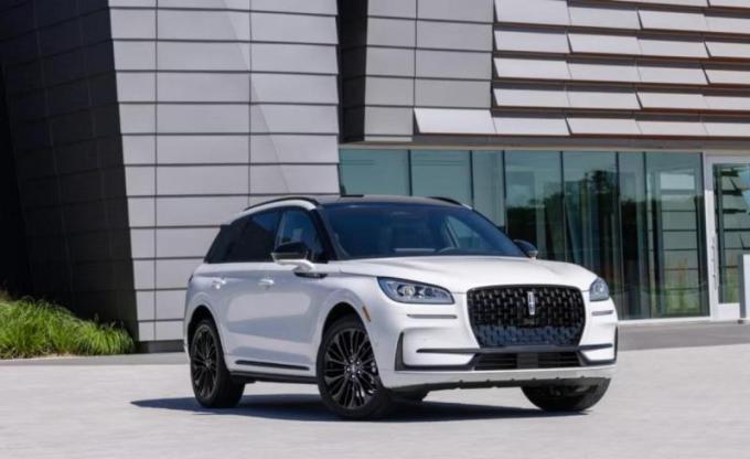 Компания Ford решила прекратить продажи двух своих кроссоверов