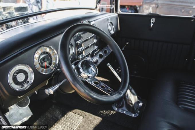 Кроме того, в конструкции трансмиссии использовали решетку для барбекю Weber, которая стала…