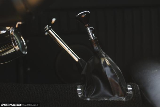 Интерьер этого автомобиля — настоящее произведение искусства, однако он также удивительно…