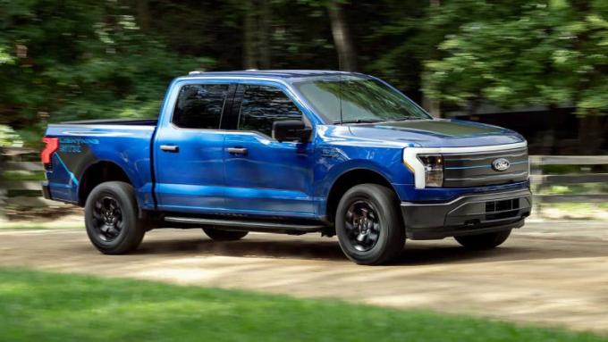 Ford отказывается от F-150 Lightning: убытки электромобилей достигли $13 млрд