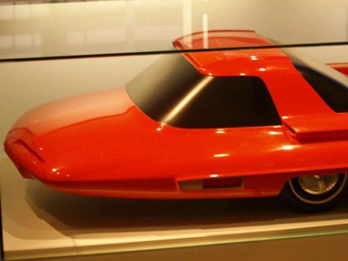 Прототип Ford Nucleon, выставленный в музее Генри Форда