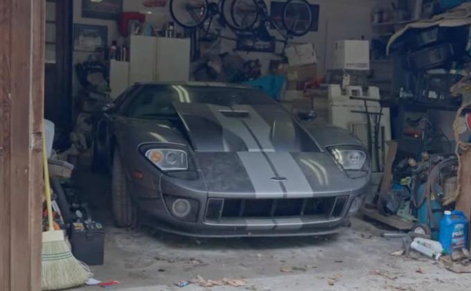 Брошенный почти на 15 лет Ford GT 2006 года, который нашли блогеры в США
