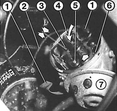 Razmak između kontakata prekidača je 0,4–0,5 mm;