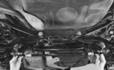 Как снять стойку фф2 Replacing parts of the rear suspension anti-roll bar (Chassis / Rear suspension 