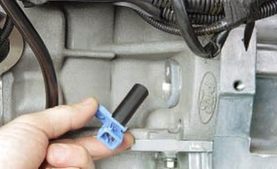 Где находится датчик коленвала форд фокус 1 Provjera i zamjena mjerača kontrolnog sustava motora (Električna oprema / Elektr