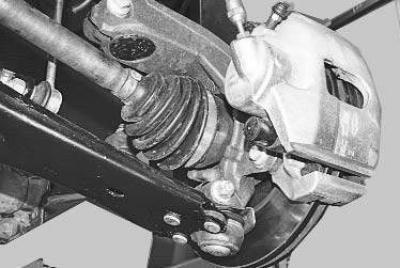 2. Осмотрите защитные чехлы левого внутреннего…