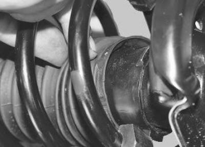 5. Окончательно отверните гайку штока.