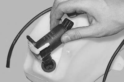 12. ...a sklo okna dverí batožinového priestoru.