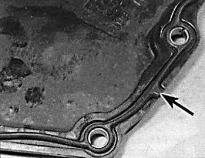 26. Проверить состояние уплотнительного кольца в нижней крышке распределительного механизма. При…