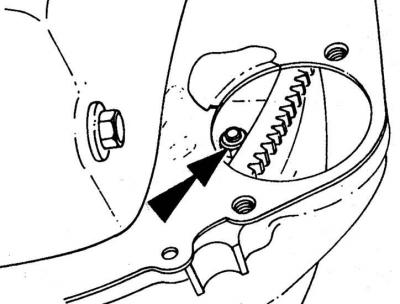 16. Отсоединить вакуумный трубопровод от вакуумного регулятора автоматической коробки передач и…